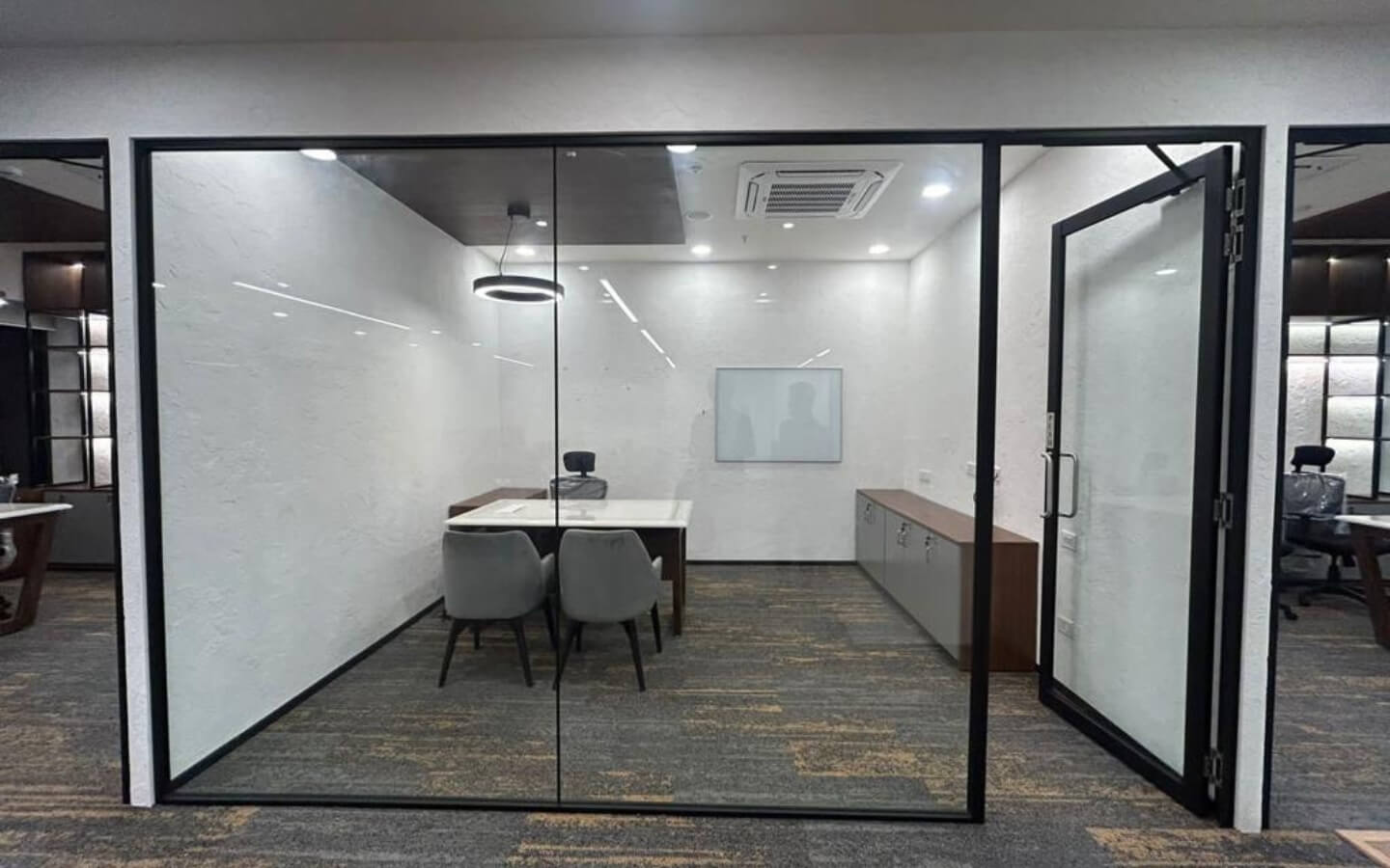 Plug and Play Office Space for rent in Salarpuria Sattva Knowledge Court