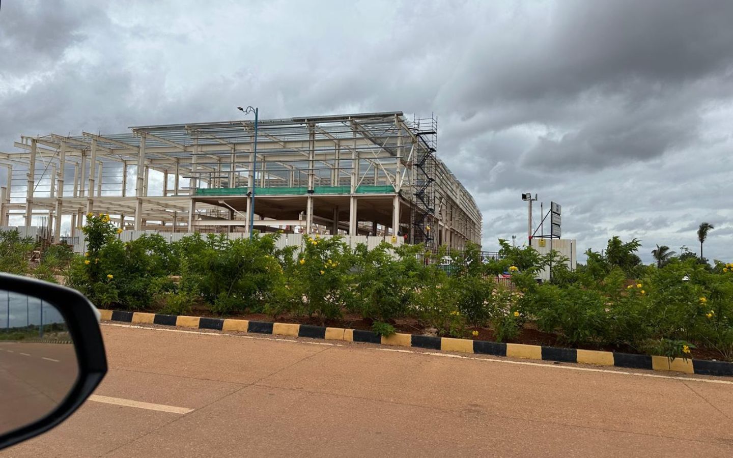 Premium 8-Acre Warehouse & Logistics Land for Rent – KIADB Bangalore