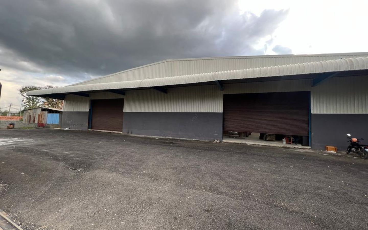 Logistics Warehouse Development Opportunity on 4 Acres Built To Suit near Airport Road
